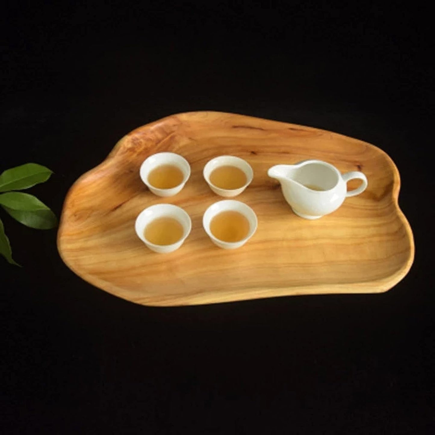 Versatile and Easy-Clean Solid Wood Dinner Plate for All Occasions.