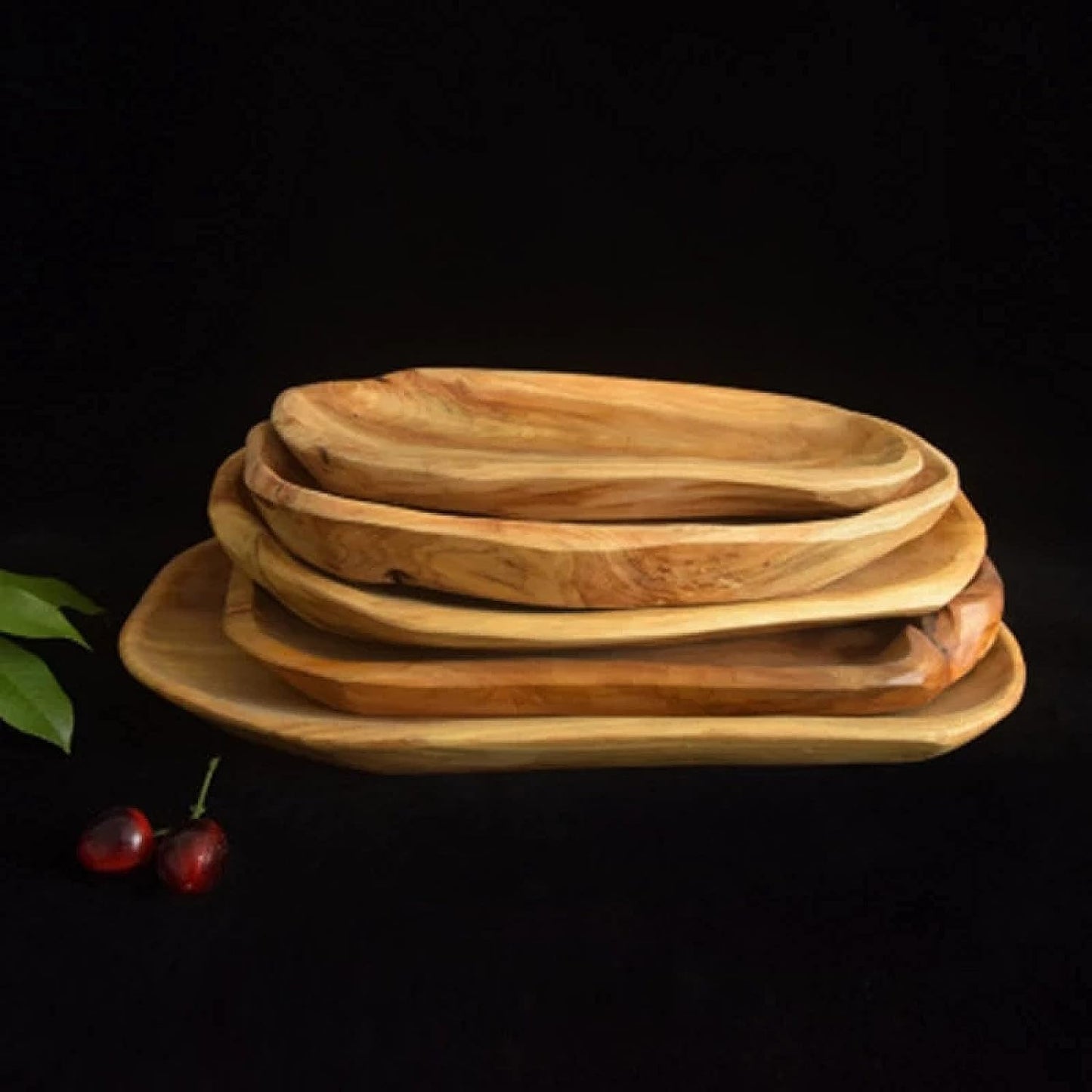 Versatile and Easy-Clean Solid Wood Dinner Plate for All Occasions.