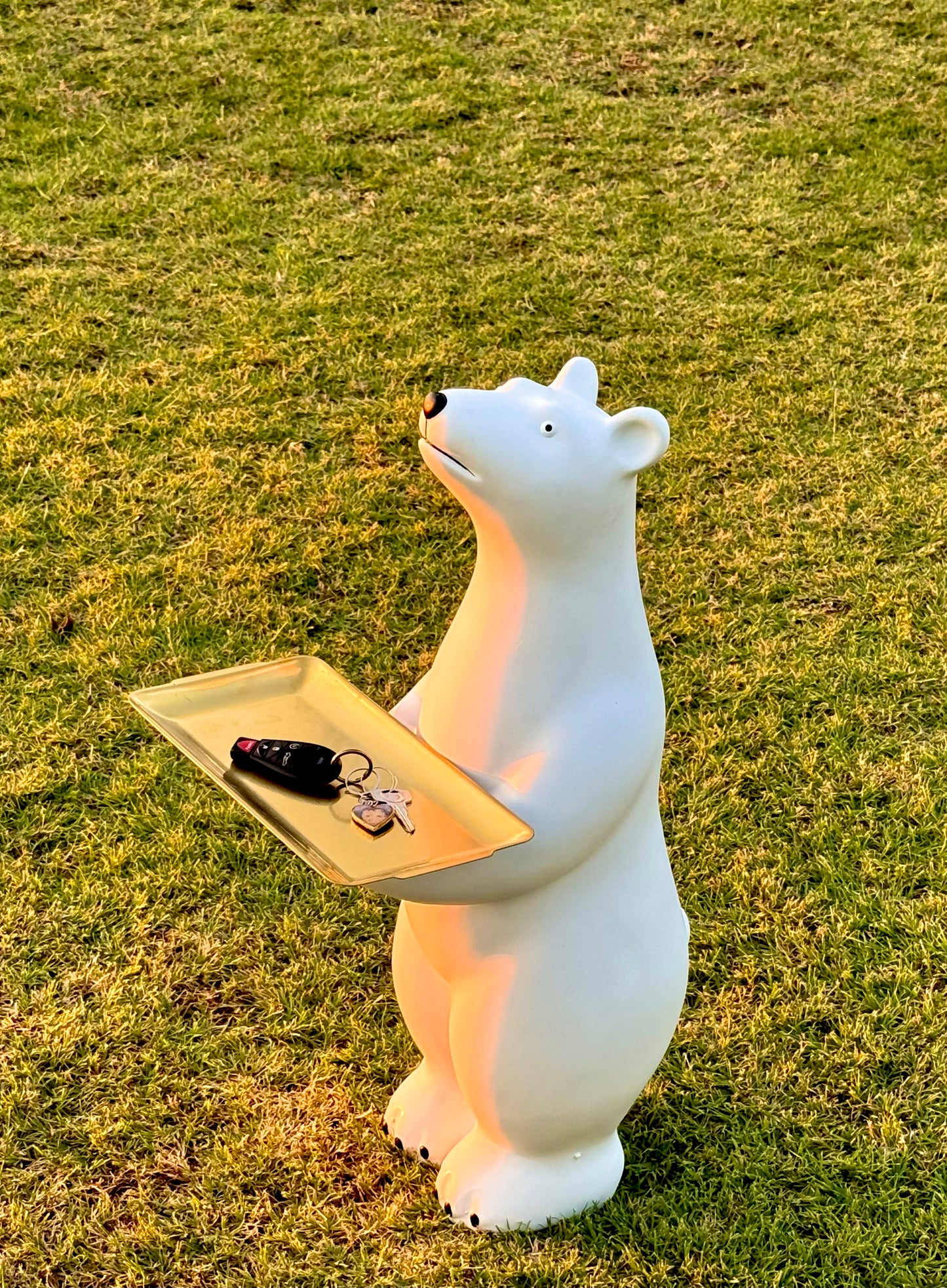 Polar Bear Sculpture Resin Figurine with Metal Tray for Stylish Home and Office Decor.