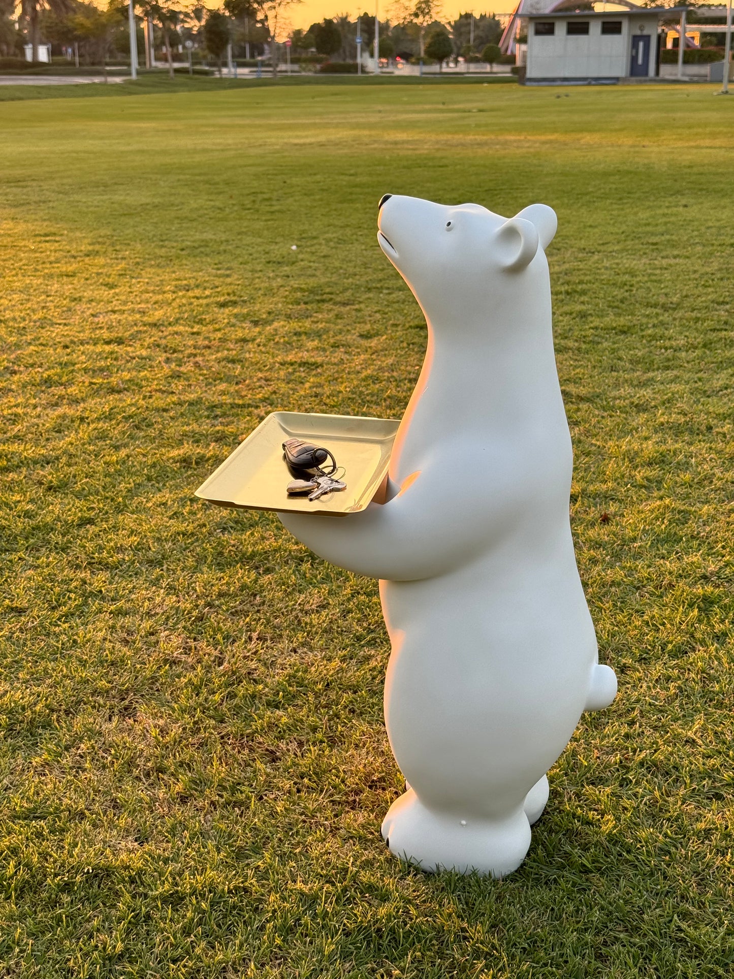 Polar Bear Sculpture Resin Figurine with Metal Tray for Stylish Home and Office Decor.