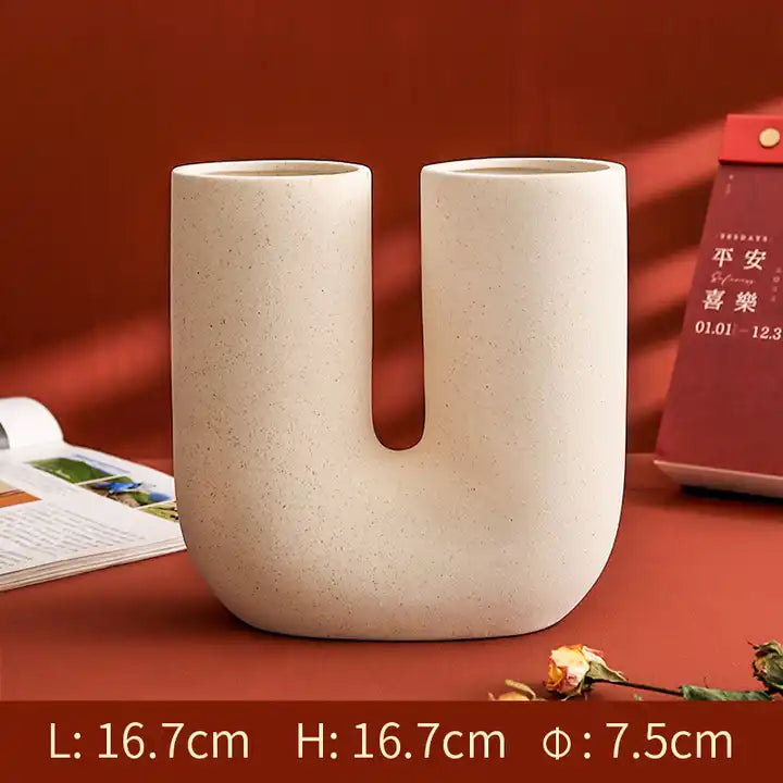 Modern Ceramic U-Shaped Vases for Stylish Flower Arrangements.