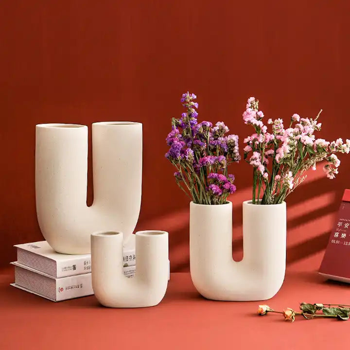 Modern Ceramic U-Shaped Vases for Stylish Flower Arrangements.