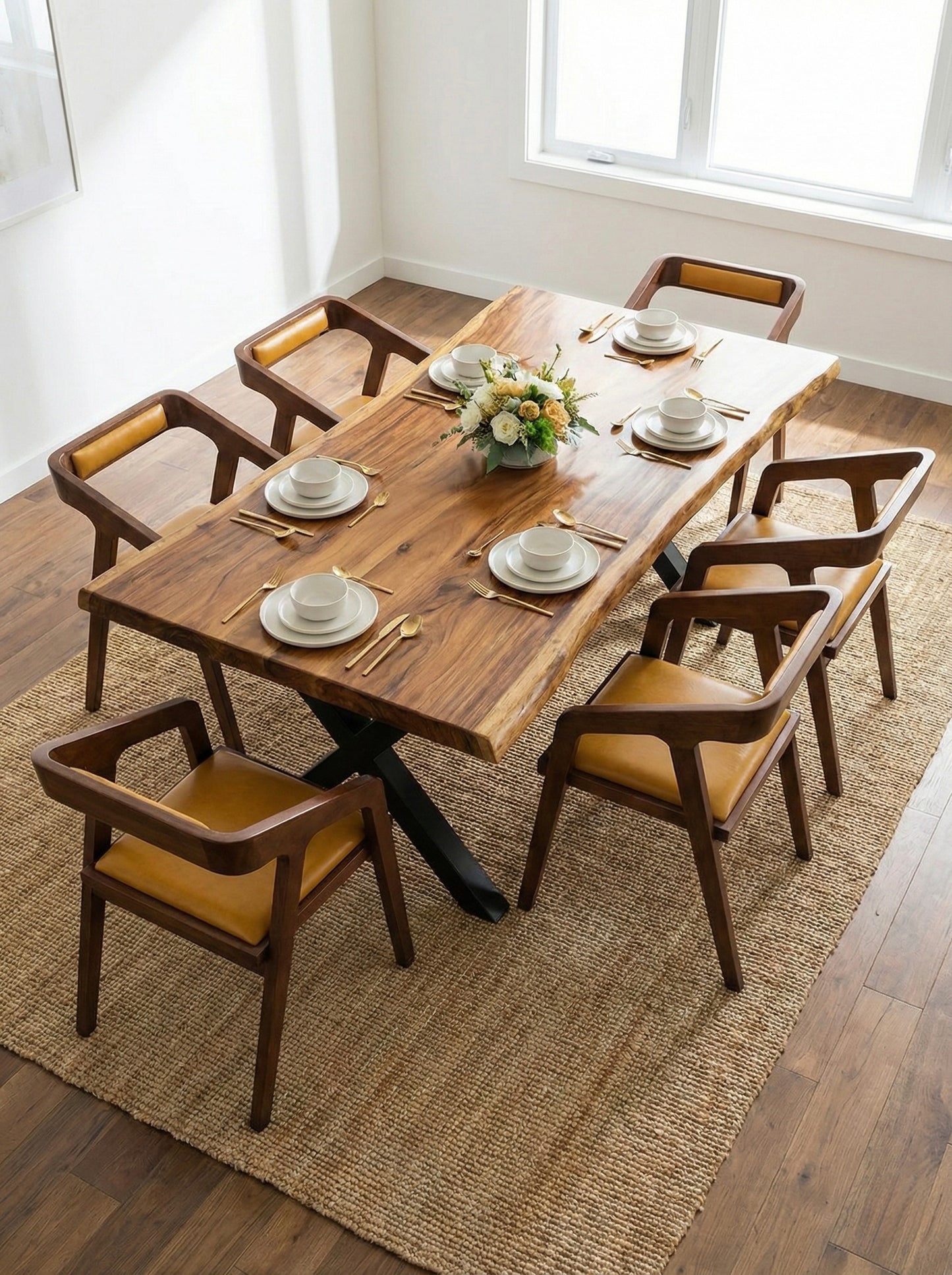 طاولة طعام كبيرة من الخشب الصلب بحافة حية - خشب سامان مع لمسة نهائية من البولي يوريثين، أرجل معدنية سوداء - مثالية للمنزل أو المطعم