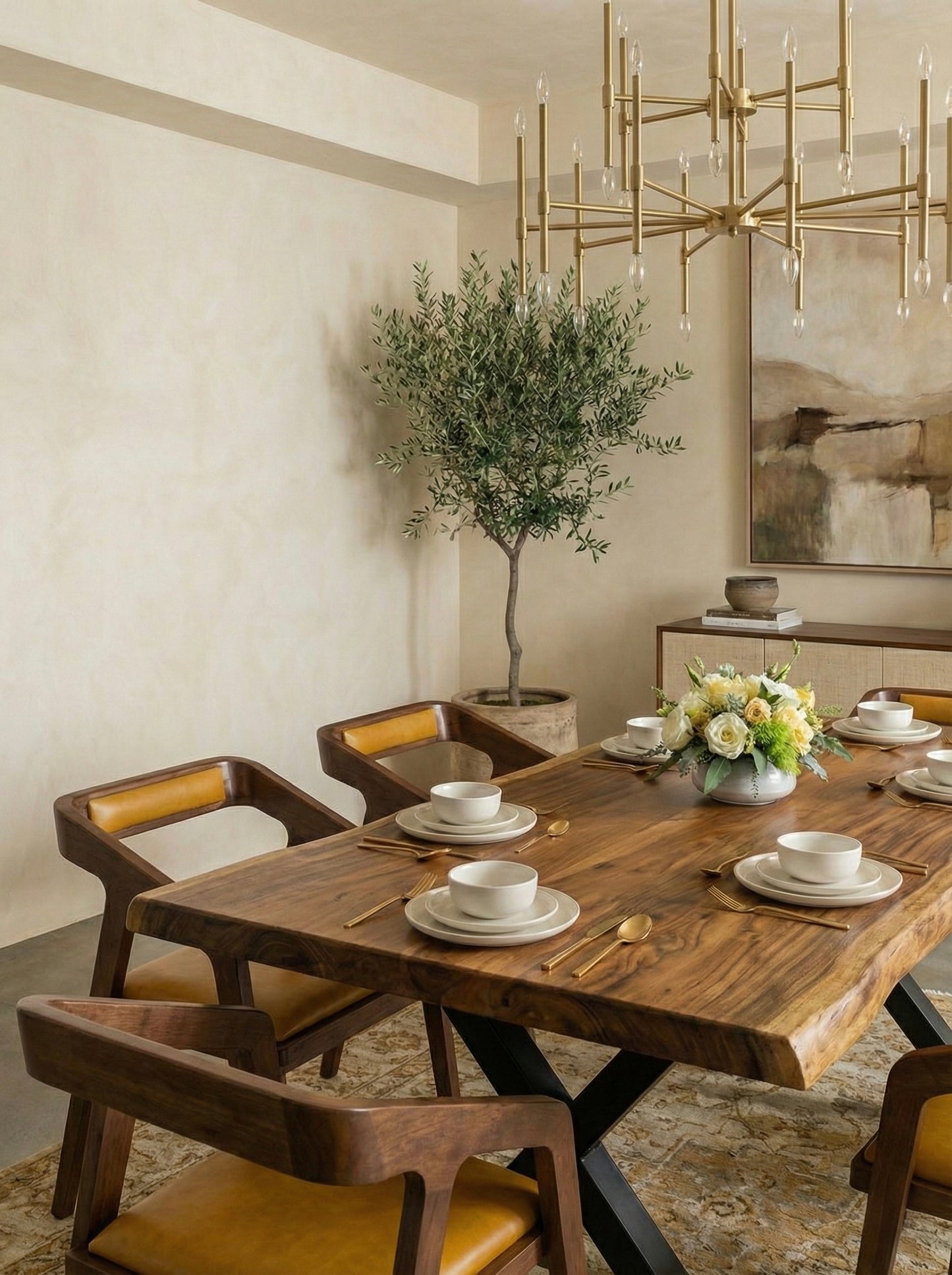 طاولة طعام كبيرة من الخشب الصلب بحافة حية - خشب سامان مع لمسة نهائية من البولي يوريثين، أرجل معدنية سوداء - مثالية للمنزل أو المطعم