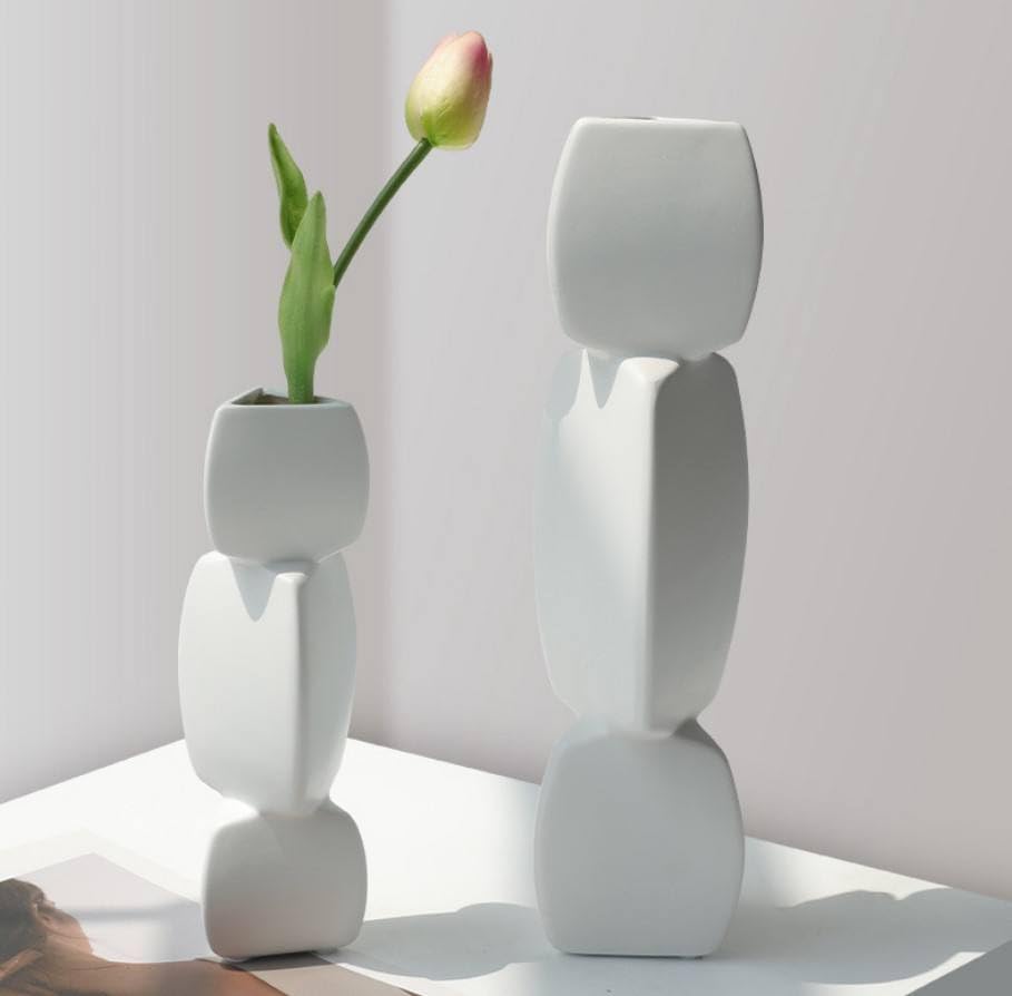 Sleek Ceramic Vase, Minimalist Modern Design for Stylish Home and Office Decor.