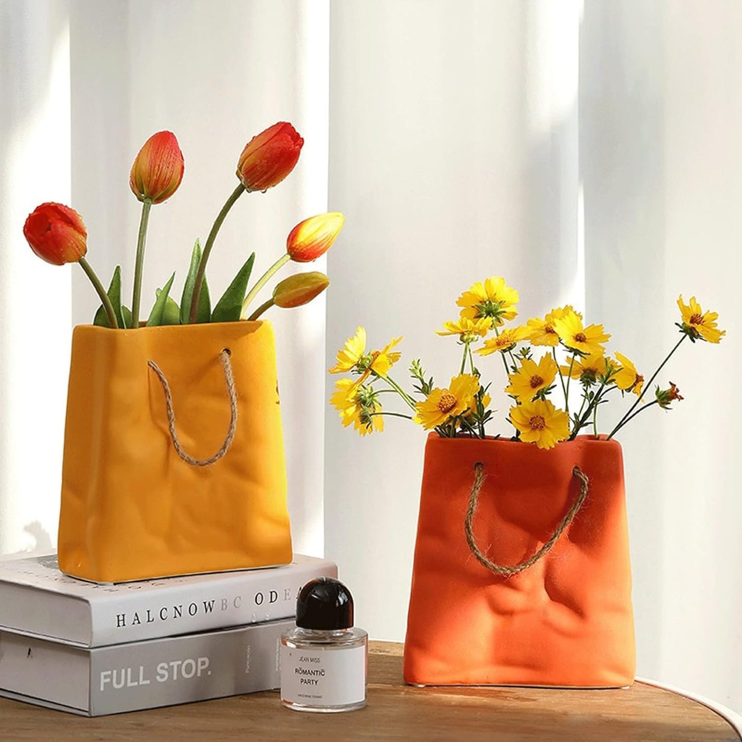 Ceramic shopping bag Vase, Elegant Decorative Piece for Dried Flowers and Table Arrangements.