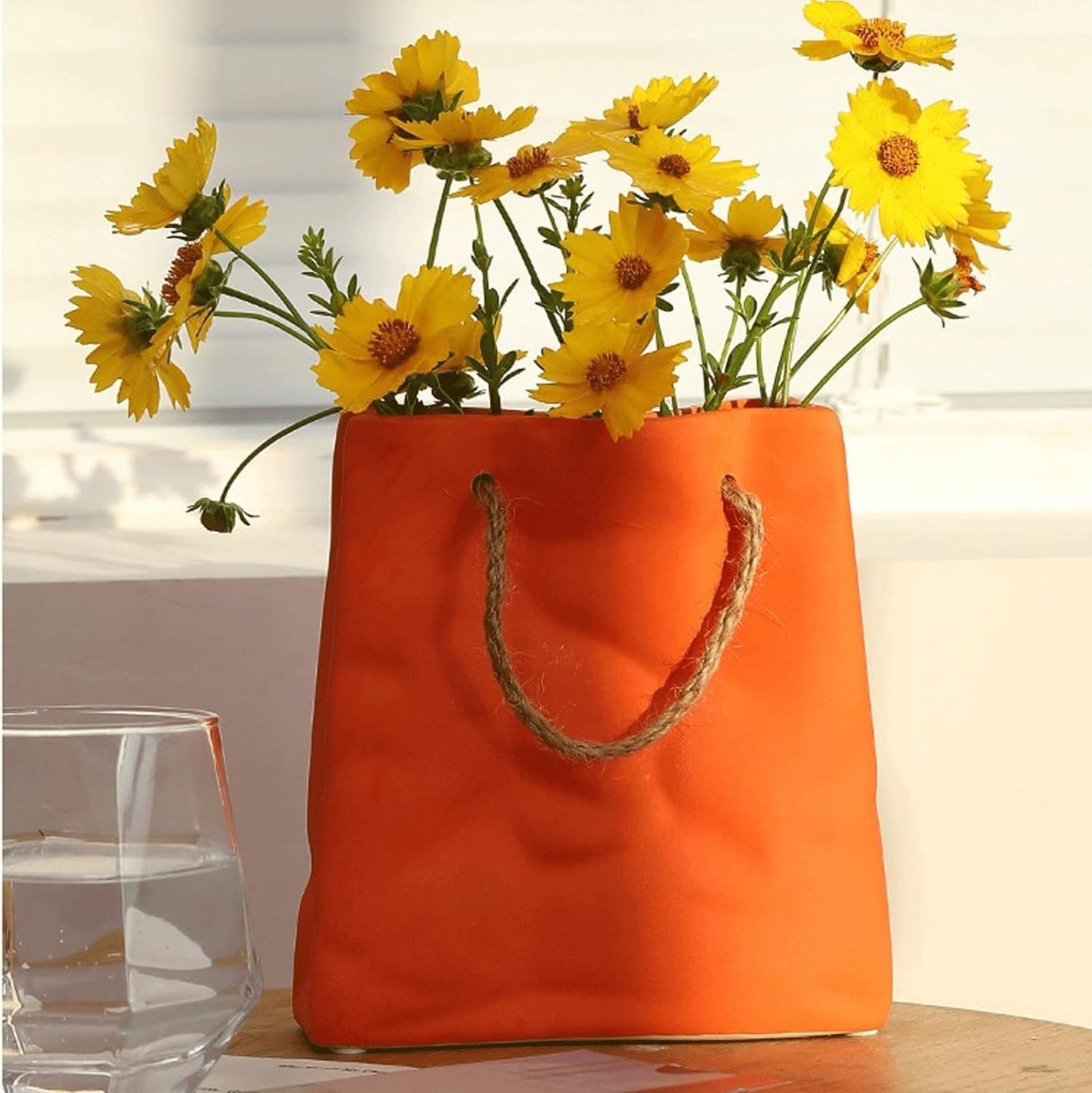 Ceramic shopping bag Vase, Elegant Decorative Piece for Dried Flowers and Table Arrangements.